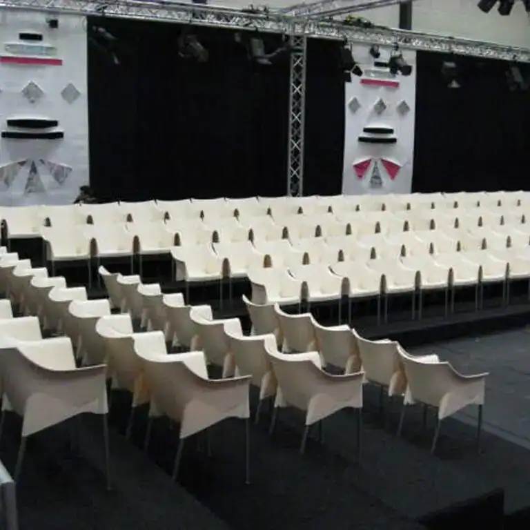 tribune huren